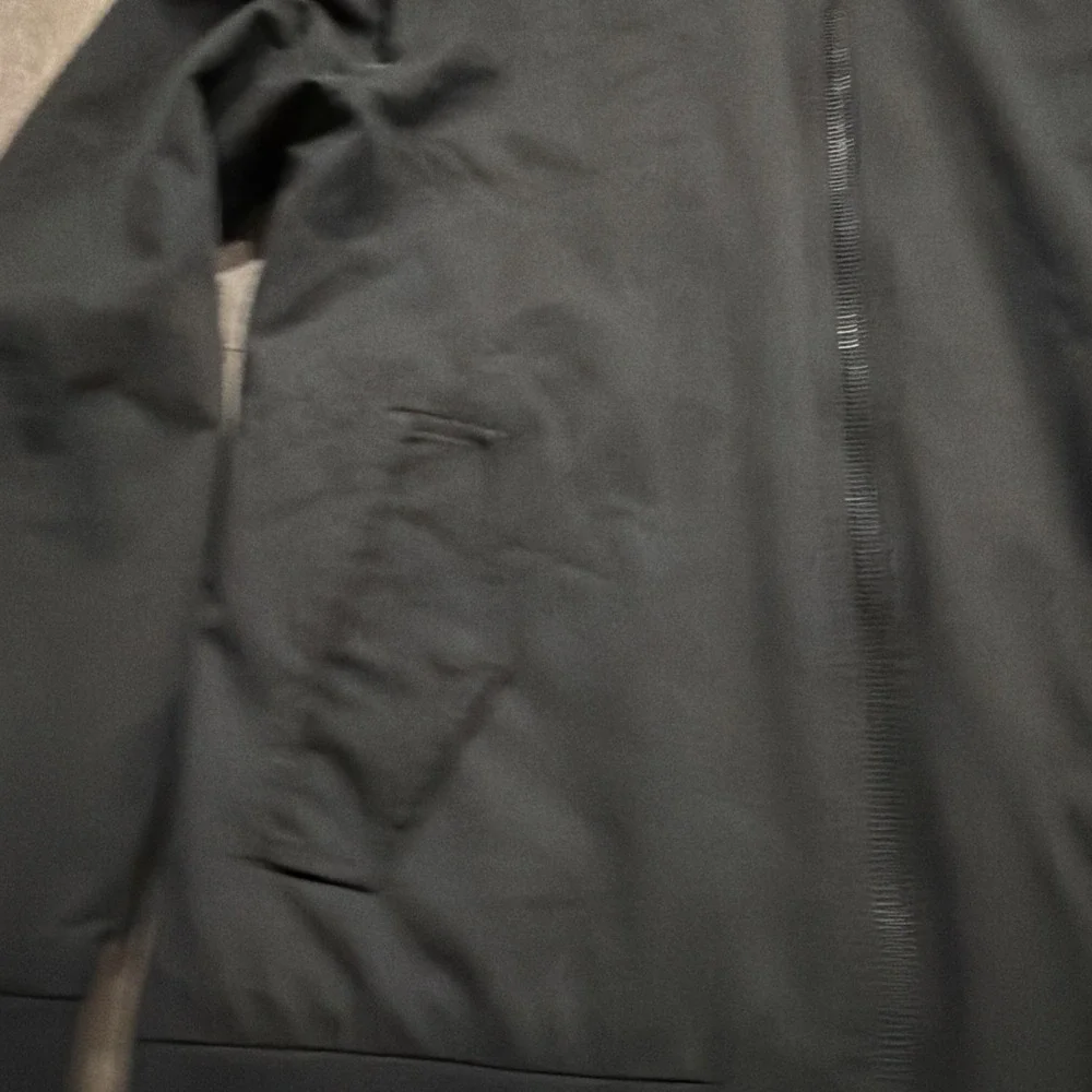 NWOT Cuts Clothing Legacy Bomber Jacket Men's Medium Solid Black $275 Retail - Picture 3 of 15